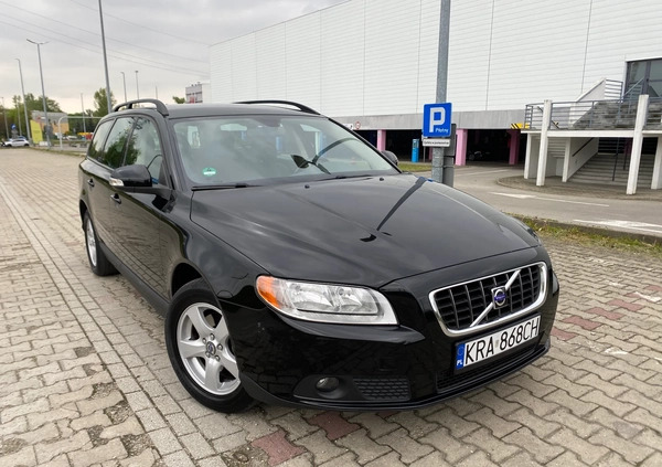 Volvo V70 cena 24700 przebieg: 213600, rok produkcji 2008 z Kraków małe 326